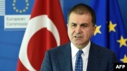 Пресс-секретарь правящей в Турции партии «Справедливость и развитие» Омер Челик 