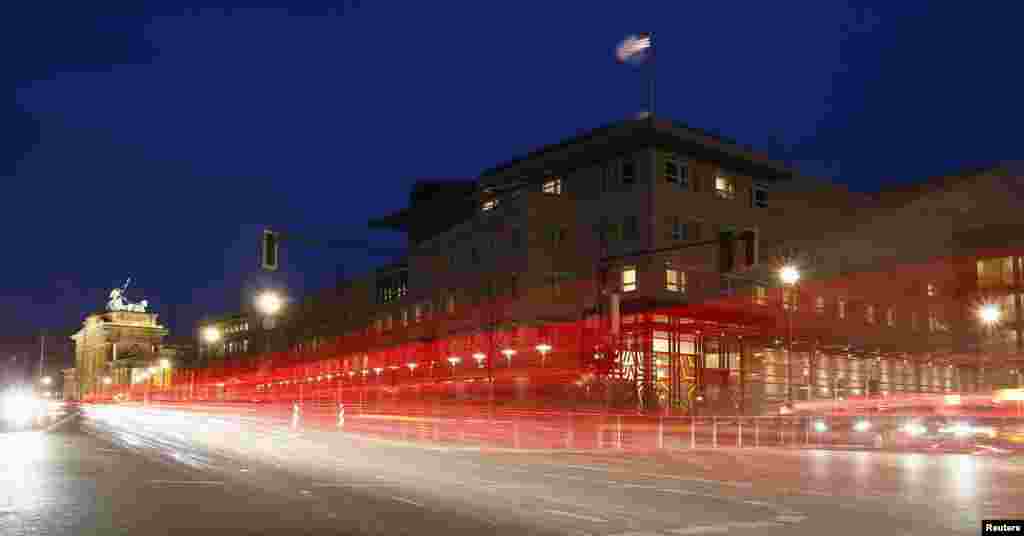 The U.S. Embassy in Berlin by night. (Reuters/Tobias Schwarz)