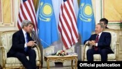 Nursultan Nazarbaev və John Kerry