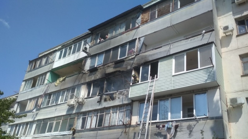 Пожар в Севастополе: из многоэтажки эвакуировали более 30 человек, есть пострадавшие