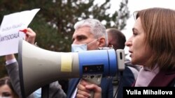 Майя Санду выступает на митинге перед своими сторонниками. Кишинев, 2 декабря 2020 года