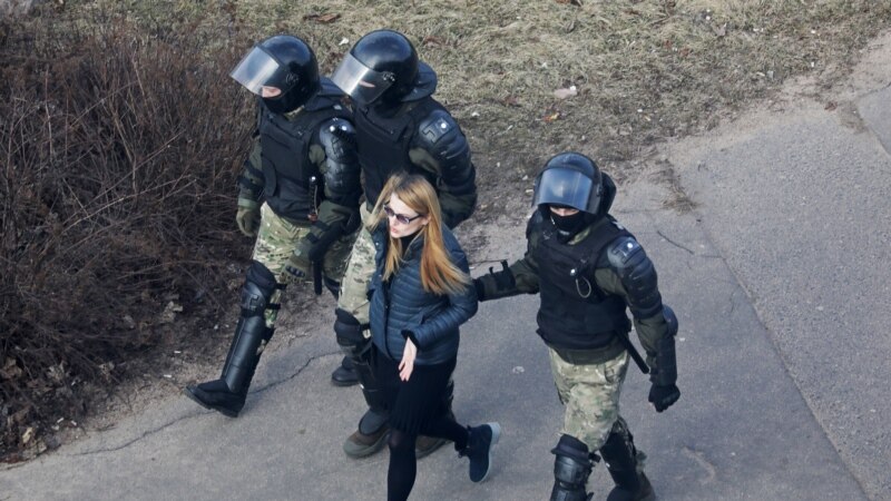 Poliția din Belarus a reținut peste 200 de persoane