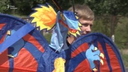 В Запоріжжі діти провели фестиваль повітряних зміїв – відео