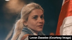 აქტივისტი ანა ბდეიანი თბილისის საქალაქო სასამართლოს მოსამართლე დავით მაკარიძემ 4000 ლარით დააჯარიმა.