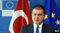 Архива: турскиот министер за европски прашања Омер Челик.