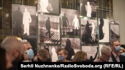 Воспоминания и письма тем, кто в неволе: в Киеве открылась выставка о крымских политузниках (фотогалерея)