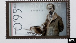 Ликът му е на банкнотата от 500 лева (в обращение от 1 ноември 1993 г. до 31 декември 1999 г.), а сега 150 години след рождението му има и марка с бележития варненец, музикален педагог, критик, композитор и академик. Името му е Добри Христов.