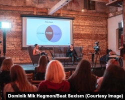 Lansimi i platformës "Blurred" kundër hedhjes së substancave në pije, në Pargë, nga themelueset Blerta Sejdija dhe Veronika Shimkova, 10 nëntor.