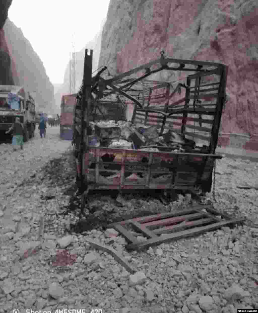 تخریبات زلزله در تنگی تاشقرغان در شمال افغانستان