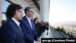ირაკლი კობახიძემ და ალექსანდარ ვუჩიჩმა თბილისში 16 ივნისს შეხვედრა გამართეს. წინა საღამოს კობახიძემ მას ვახშამზე უმასპინძლა. ფოტო გადაღებულია 15 ივნისს.