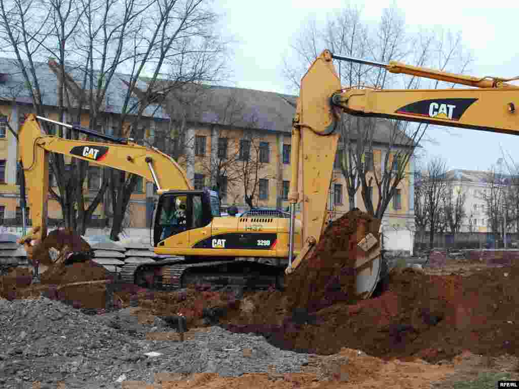 На месцы колішняга канцлягеру пачалі капаць катлаван 