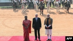 Владимир Путин с президентом и премьером Индии