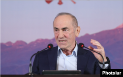 Robert Kocearian (ian. 2026)