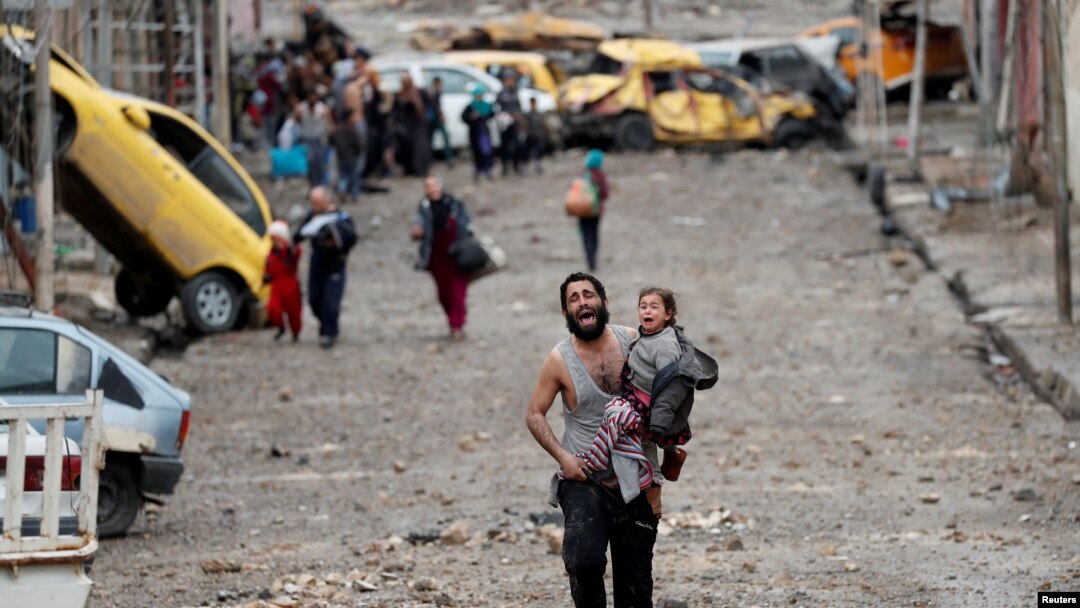 Iračke ili međunarodne snage, prema podacima AP-a, odgovorne su za najmanje 3.200 civilnih žrtava u vazdušnim napadima ili artiljerijskoj vatri: Mosul