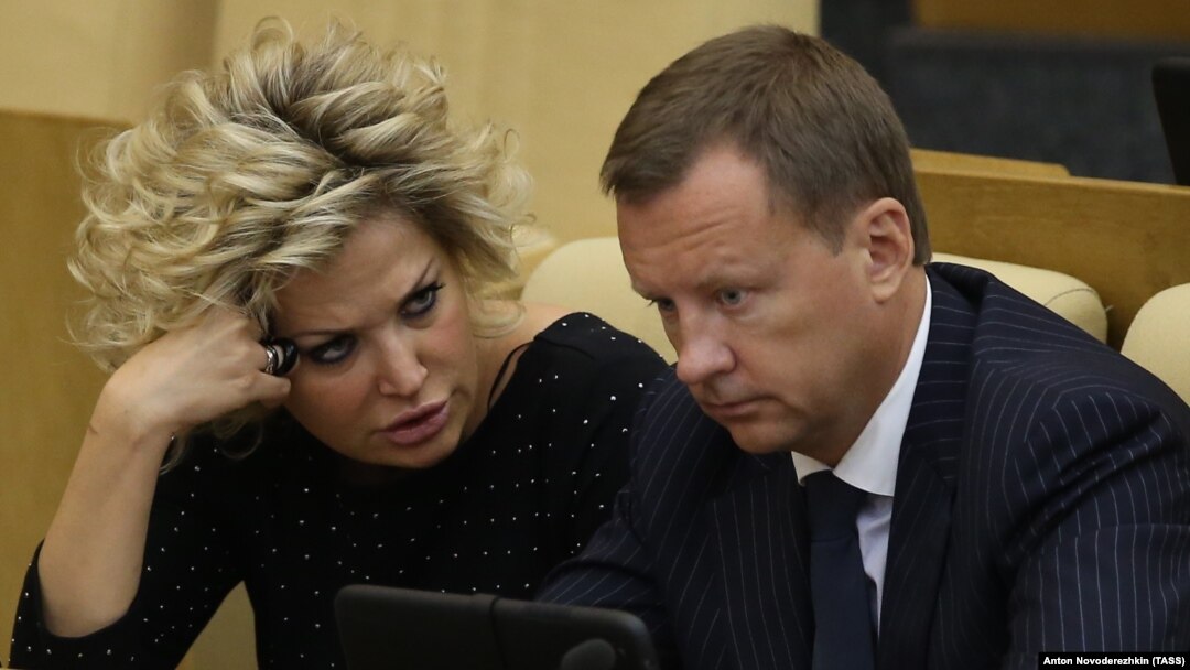 Denis Voronenkov and his wife, Maria Maksakova (left), who is also a former Russian lawmaker, left Russia for Ukraine in October 2016 after the Russian Prosecutor-General's Office refused to launch a probe against his alleged involvement in an illegal property seizure in Moscow. 