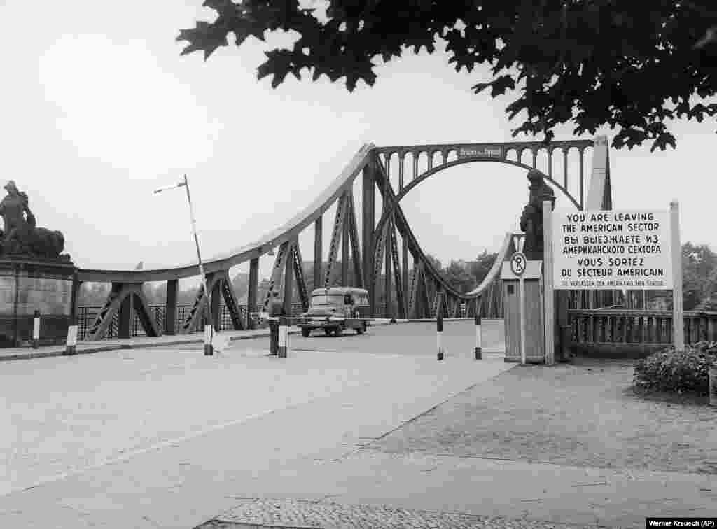 The Glienicke&nbsp;bridge between West Berlin and East Germany where the exchange took place. The spy swap inspired the 2015 film Bridge Of Spies, directed by Steven Spielberg. 