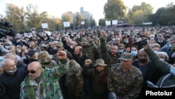 Demonstrators at a rally in Yerevan demand the resignation of Armenian Prime Minister Nikol Pashinian. November 13, 2020.