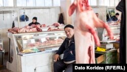 Тбилисский рынок «Навтлуги» (архивное фото)