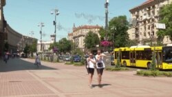 «Вышли из карантина и решили, что нет угрозы»: в Украине – резкий рост числа больных коронавирусом (видео)