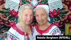 Surorile Olga (stg.) și Silvia Calea-Valea