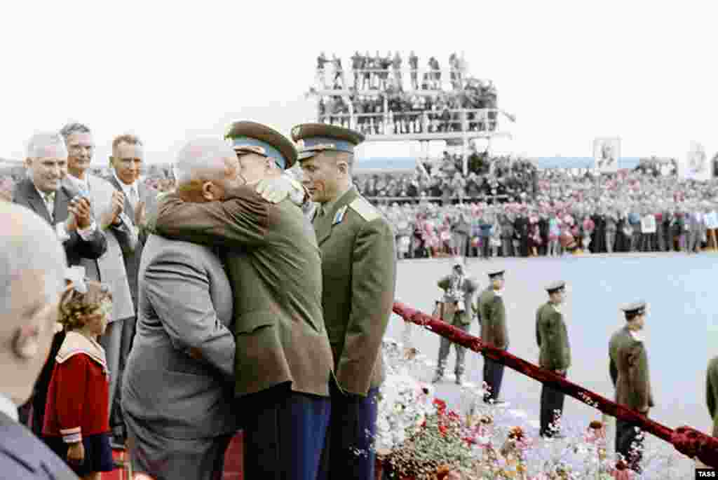 Another angle of the 1962 event shows Khrushchev mid-kiss. The socialist fraternal kiss was usually reserved for the cheeks, but as enthusiasm for communist utopia began to wane, stately kisses only grew in passion.