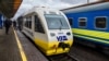 «Укрзалізниця» призначає додаткові поїзди до 8 березня