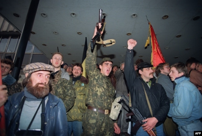 Supporters of the parliament took control of the Moscow municipal government building and attempted to storm the Ostankino broadcast center on the night of October 3.