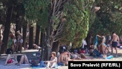 Plaža u Miločeru u blizini Budve, 12. avgust 