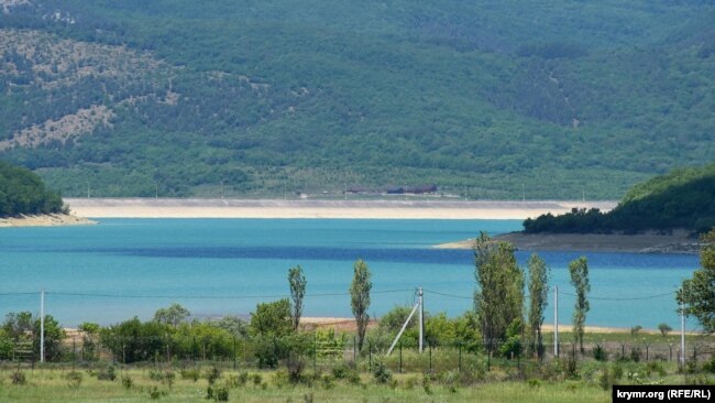 Чернореченское водохранилище, конец мая 2020 года