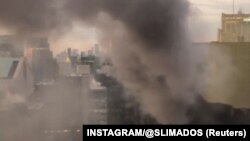 Чад излегува од кулата трамп во Њујорк. 08.01. 2018.