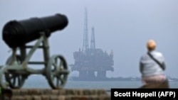 O platformă petrolieră în coasta de nord-est a Angliei. 