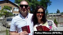Жителі непідконтрольної Києву частини Донбасу, які отримали російське громадянство