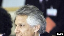 Рейтинг премьер-министра Франции Доминика де Вильпена упал до отметки 20%
