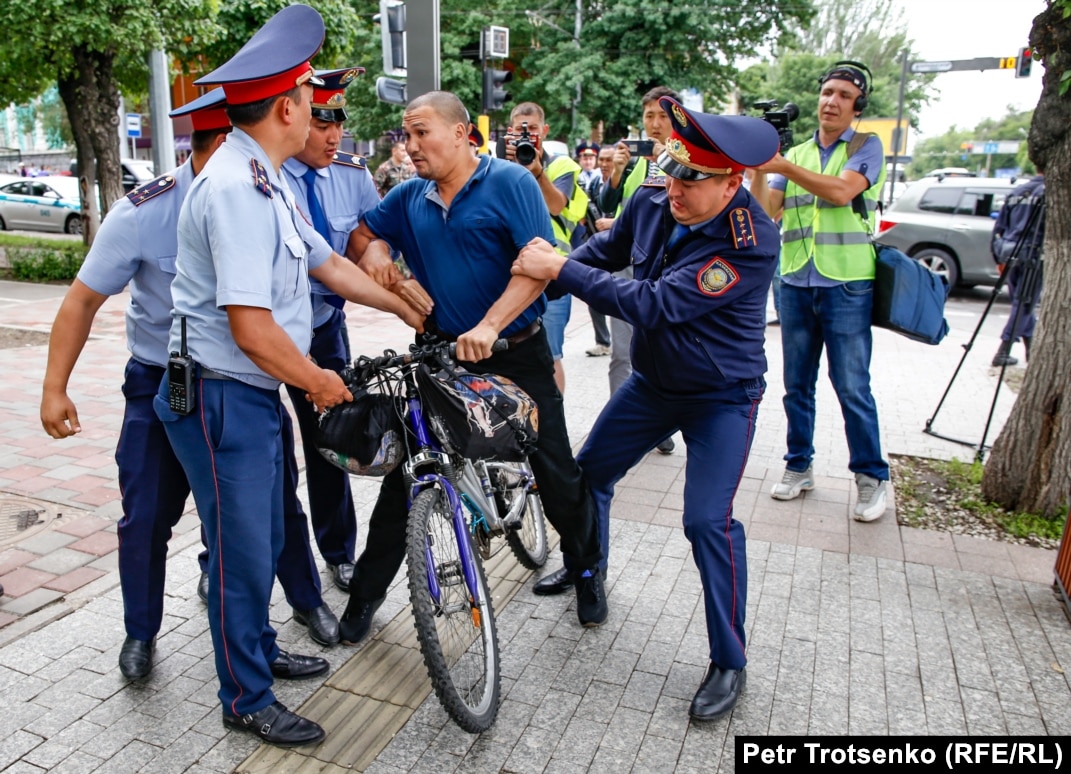 Әйелді анальді секске жеке дайындау