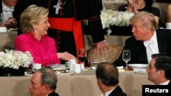 ԱՄՆ նախագահի թեկնածուներ Հիլարի Քլինթոնը և Դոնալդ Թրամփը բարեգործական ընթրիքի ժամանակ, Նյու Յորք, 20-ը հոկտեմբերի, 2016թ․