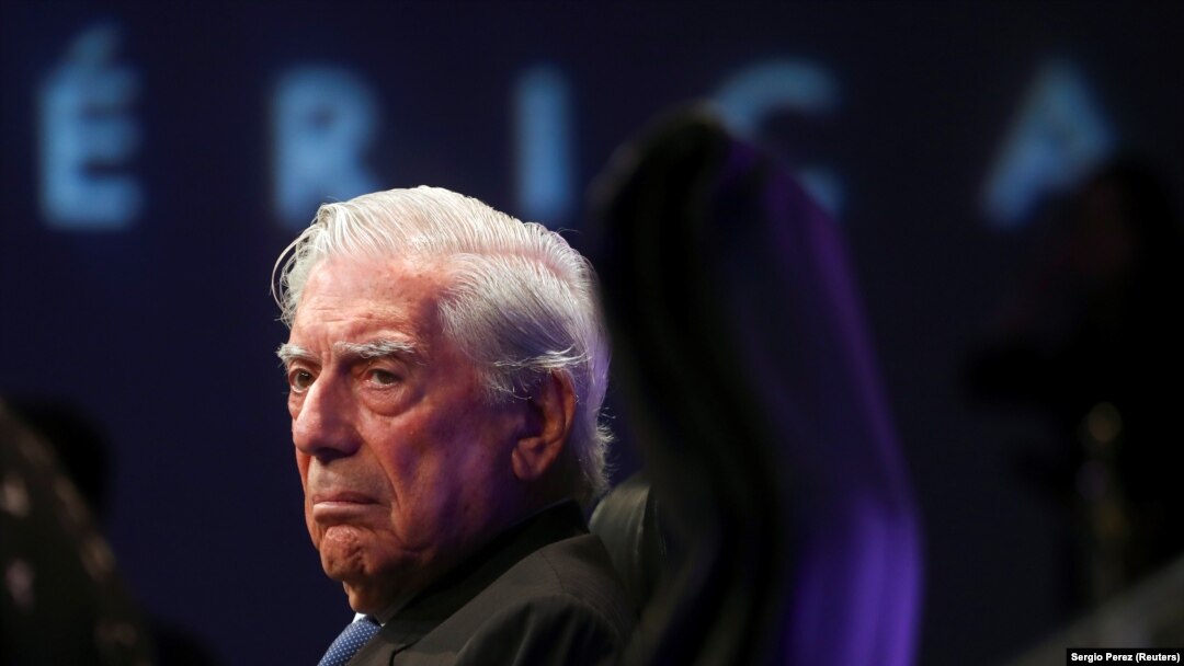  Mario Vargas Llosa 