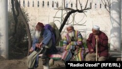 Пиронсолони тоҷик. Акс аз бойгонӣ.