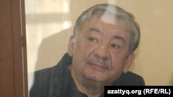 Генерал-лейтенант Нұрлан Жоламанов сотта отыр. Астана, 29 қаңтар 2015 жыл.