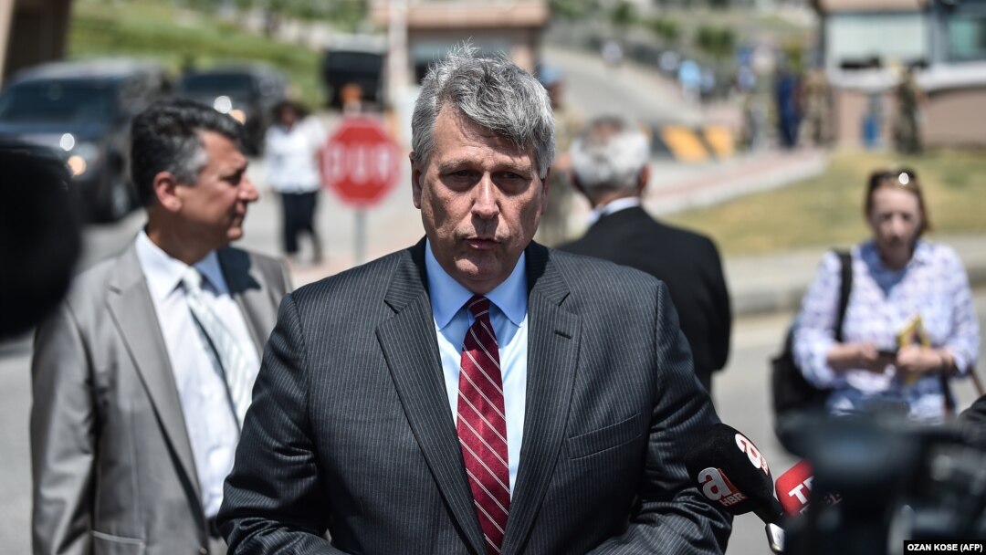 Ambasadori amerikan në Kosovë, Philip Kosnett.