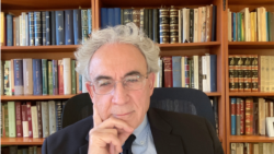 عباس امانت: ایران هرگزدر چنین موقعیت تاریکی نبوده؛ به آیندهٔ ایران امیدوارم