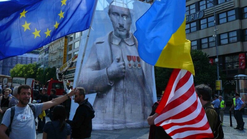 Украина чек арада орус аскерлеринин көбөйүшүнө кооптонду 