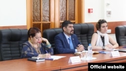 В Севастополь прибыл посол республики Никарагуа (в центре), июнь 2015 года