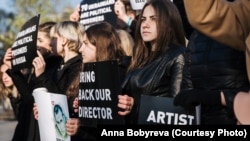 Акция в поддержку Олега Сенцова и других украинских политзаключенных, Париж, 11 апреля 2019 год 