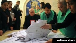 Під час підрахунку голосів, Тбілісі, 28 жовтня 2013 року
