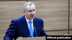 Dmitri Rogozin în Sovietul suprem de la Tiraspol, 6 iulie 2016