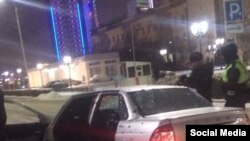 Обстрелянный автомобиль в Грозном. 17 декабря 2016 года.