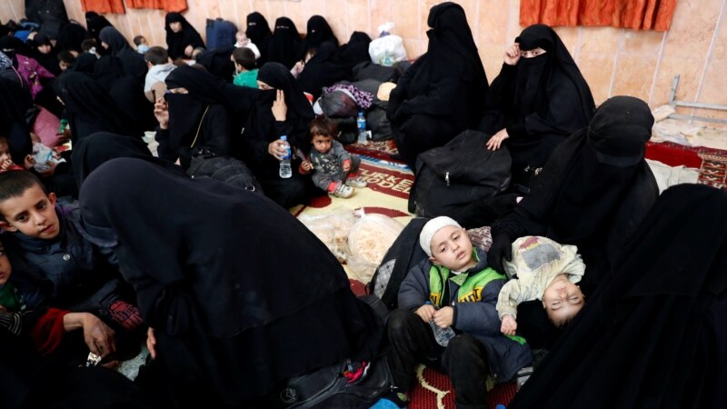 Čija su briga žene i djeca bosanskih militanata u Siriji?