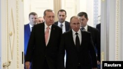Президенты России и Турции В.Путин и Р.Эрдоган во время переговоров в Санкт-Петербурге, 9 августа 2016 года.