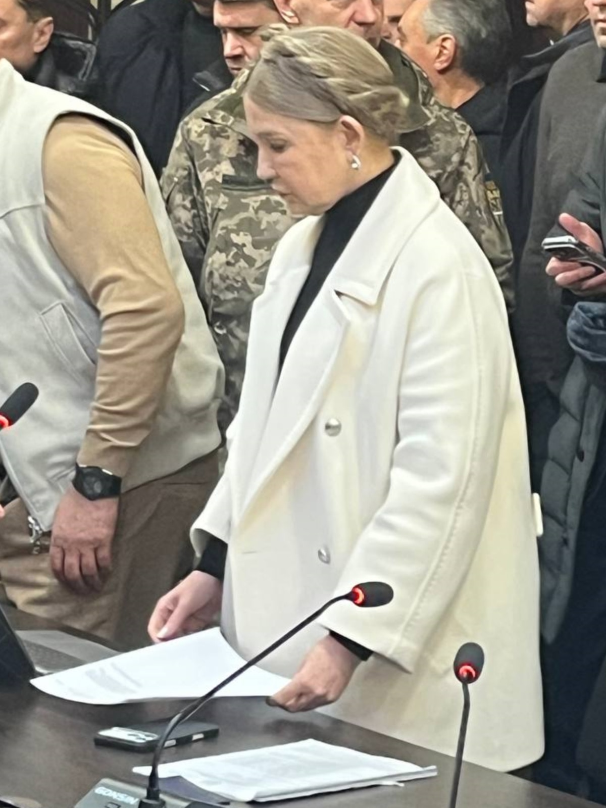 Суд відмовився продовжити дію процесуальних обов’язків для Тимошенко