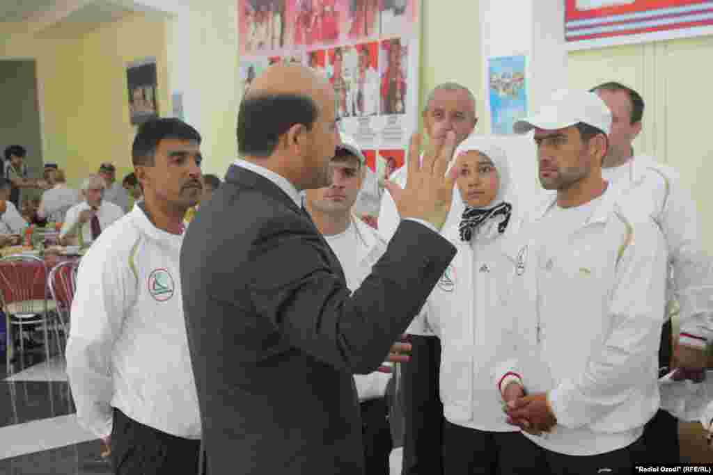 Tajikistan -- Tajik participants in Singapur's World championship, 09Aug2010 - Tajik participants in Singapur's World championship, 09Aug2010 